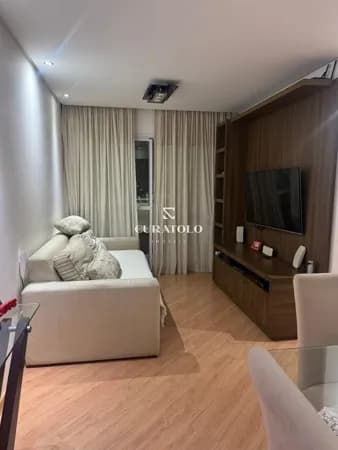 Apartamento à venda de 2 quartos sendo 1 suíte, com 2 vagas , no Bosque da Saúde, em São Paulo.