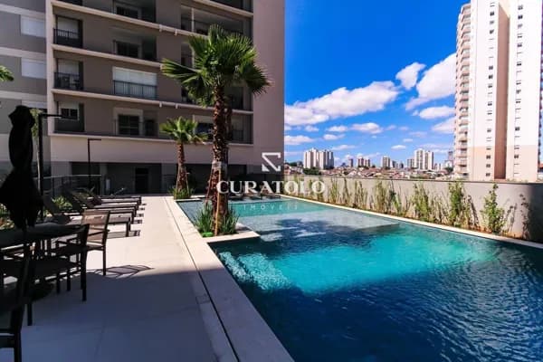 Apartamento novo à venda com 74 m², 2 quartos, varanda e vaga no Alto da Mooca, São Paulo.