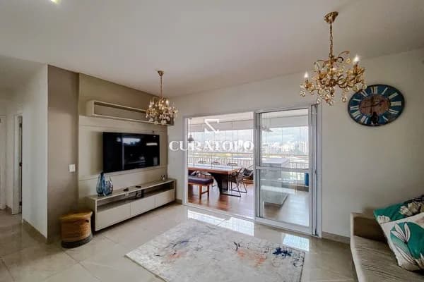 Apartamento à venda com 114 m², 3 quartos, varanda gourmet e 2 vagas, Mooca, São Paulo.