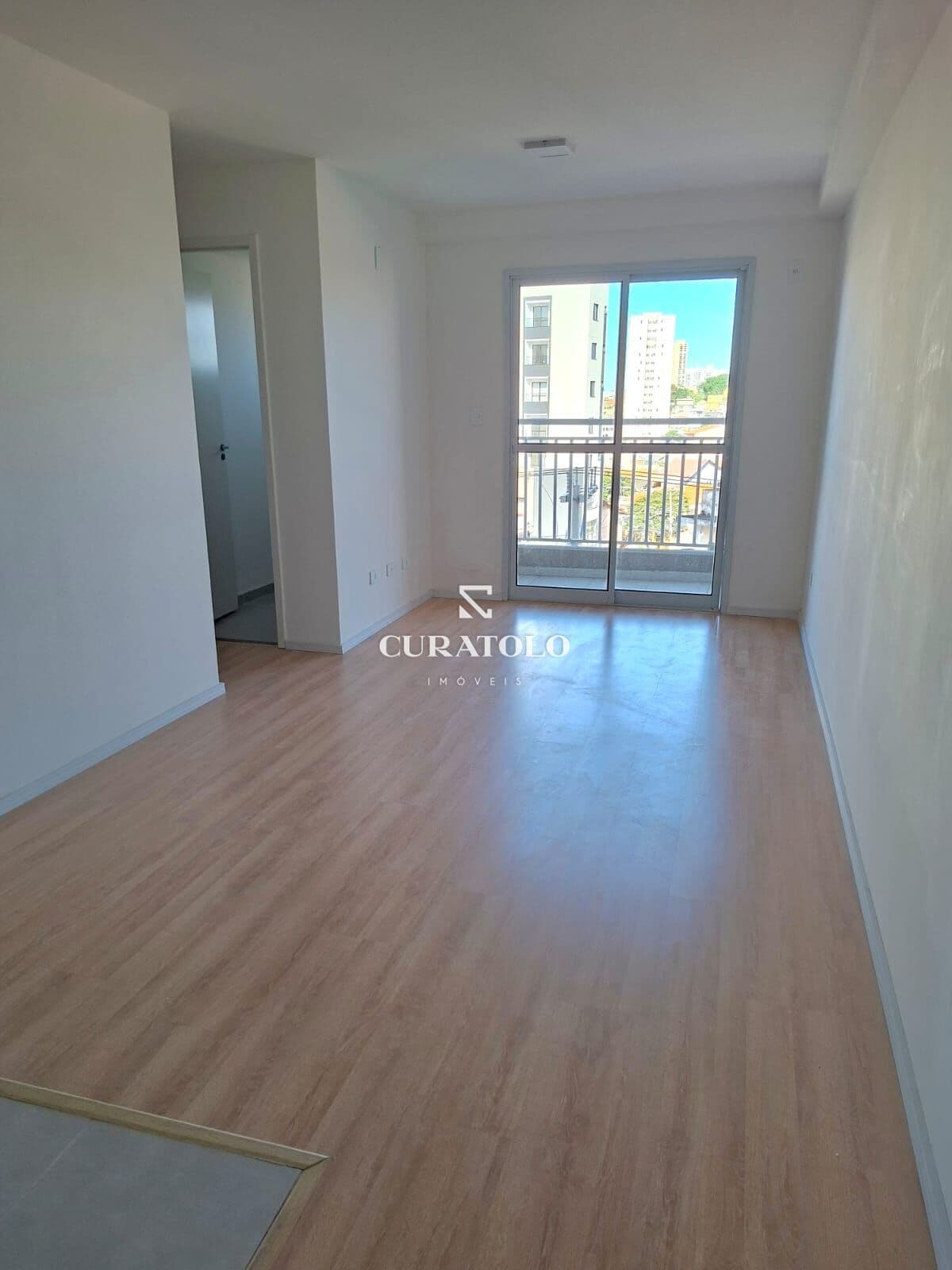 Apartamento à venda com 53 m², 2 quartos, varanda e vaga, Vila Formosa, São Paulo.