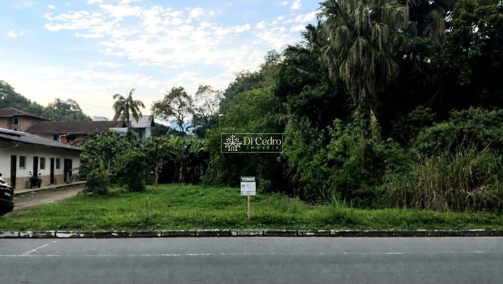 ✨ Terreno com 671 m² e 18 Metros de Frente em Timbó!