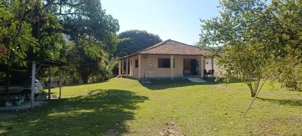 Casa com Terreno de 3400m² em Itaipuaçu
