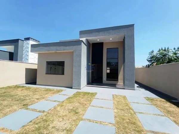 Viva o luxo e o conforto nessa Casa Alto Padrão em Jardim Atlântico Leste.
