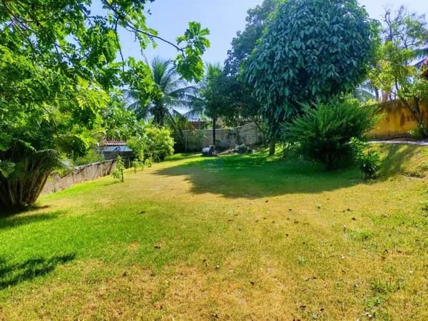 Terreno uma Quadra da Praia