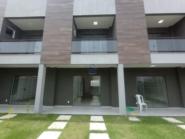 Linda casa duplex para venda em Itaipuaçu