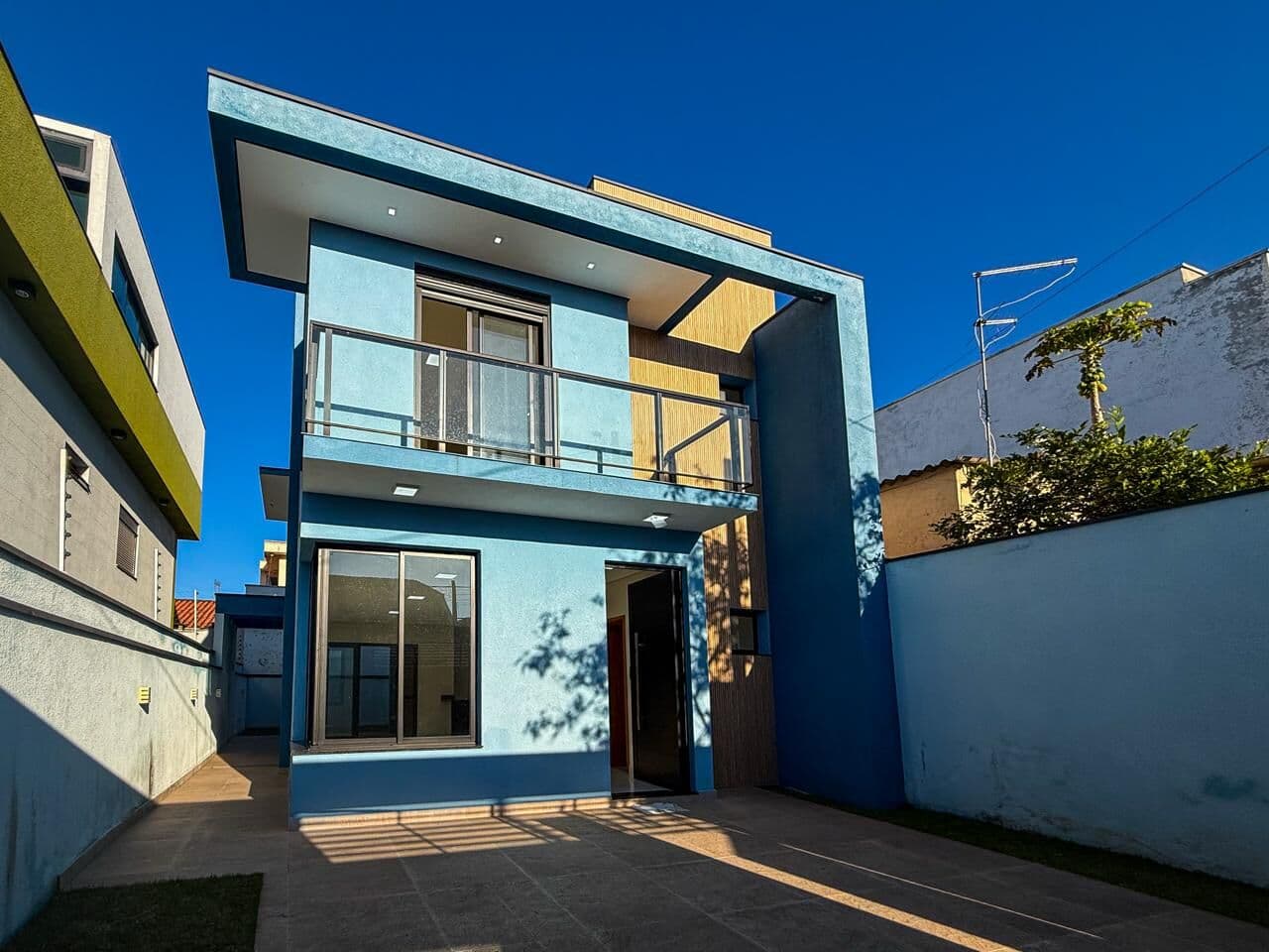 Sobrado à venda no bairro Cézar de Souza em Mogi das Cruzes/SP