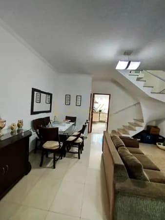 🏡 Sobrado à Venda – Parque Santana | Mogi das Cruzes