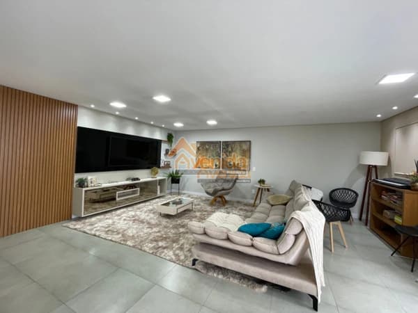 🏡 Sobrado de alto padrão mobiliado à venda no Bairro das Nações em Timbó/SC