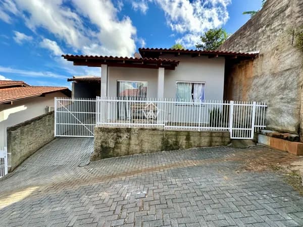 Casa À venda no Bairro Vila Germer