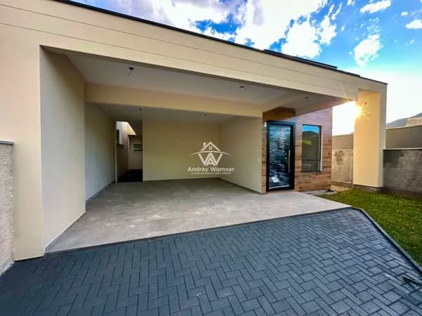 Casa com 3 dormitórios/suíte no Bairro Padre Martinho Stein