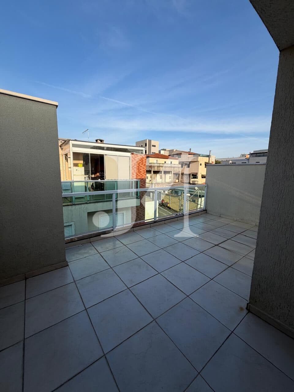 Casa em Condomínio de 198m², 3 Dormitórios e 3 Vagas no Condomínio Residencial Aurora e Arthur - Vila Invernada 🏢