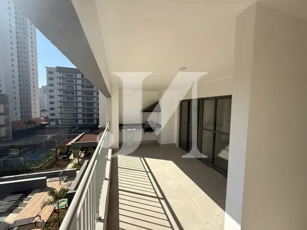 Apartamento Padrão de 100m², 3 Dormitórios sendo1 Suíte e 2 Vagas no Condomínio Villaggio Firenze Tatuapé.