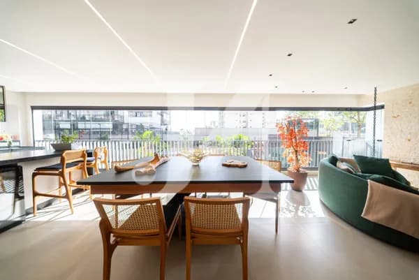 Apartamento Garden de 200m², 2 Dormitórios, todos Suítes, Master Ampliada, e 3 Vagas no Condomínio Skypark - Tatuapé 🏢