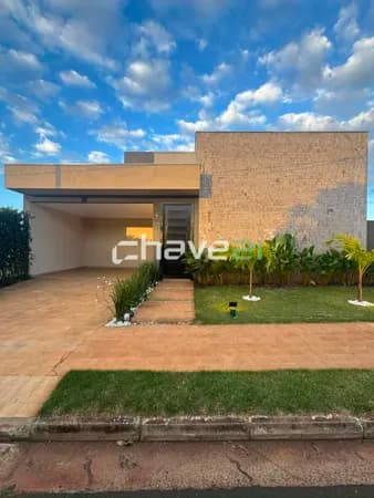 CASA PARA LOCAÇÃO NO CONDOMÍNIO FIGUEIRA II – 3 SUÍTES E ENERGIA FOTOVOLTAICA E EXCELENTE LOCALIZAÇÃO