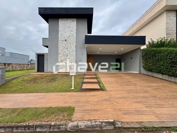 CASA DE ALTO PADRÃO NO CONDOMÍNIO RECANTO DO LAGO – AMPLITUDE, CONFORTO E LAZER COMPLETO