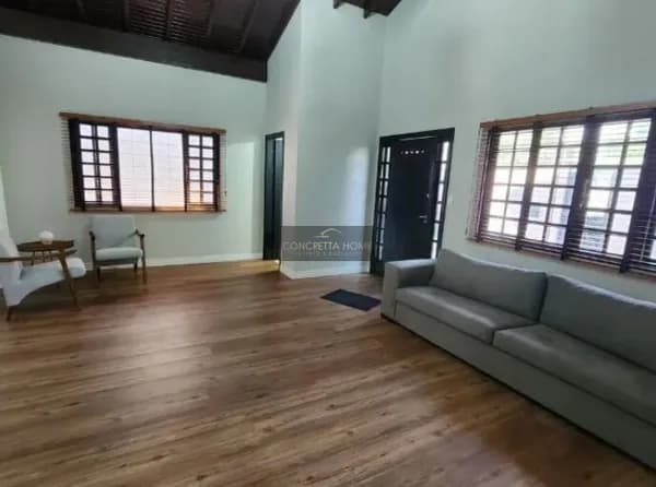 Magnífica Casa Comercial no Bairro Goiabeiras – 495m² | 08 salas corporativas | 4 banheiros | Infraestrutura Completa