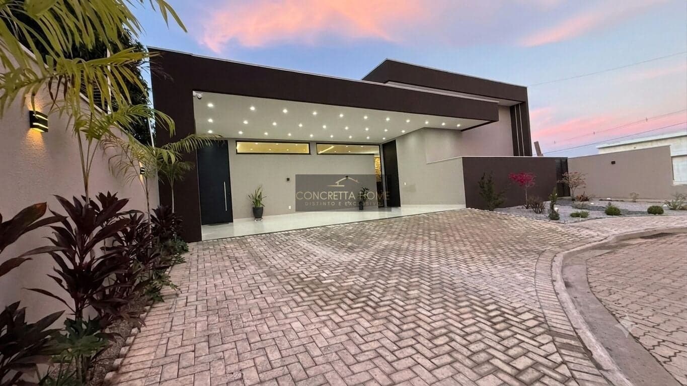 Casa de Alto Padrão com 4 Quartos (2 Suítes) à Venda no Condomínio Solare – Cáceres/MT