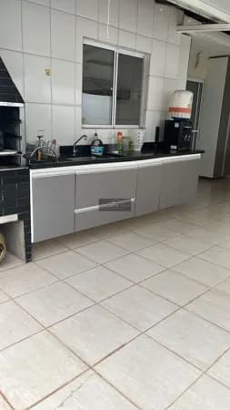 Linda Casa Ampliada 198M² 3 quartos (1 suíte) no Condomínio Rio São Lourenço – Pronta para Morar!