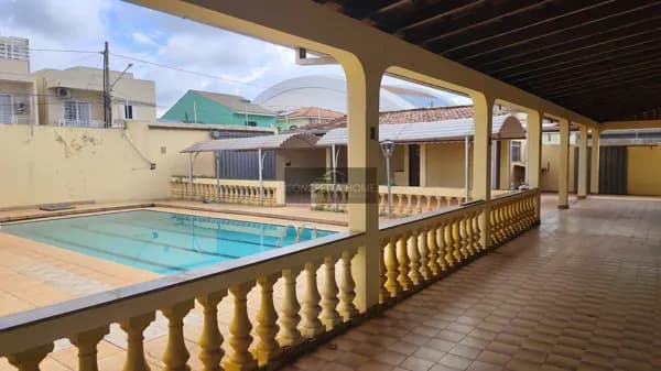 Casa com 713,94M² de Alto Padrão à Venda próxima à Arena Pantanal Região Valorizada e de Fácil Acesso