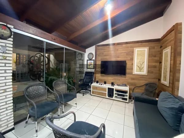 Casa em Condomínio fechado no Residencial Jardins em Cuiabá
