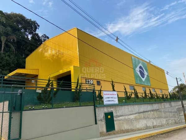 600 m² – Alugo Galpão no Bairro Steffen – Brusque/SC