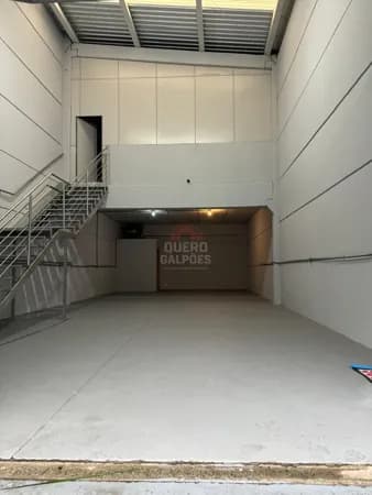 GALPÃO PARA LOCAÇÃO 180EM² BALNEÁRIO CAMBORIÚ