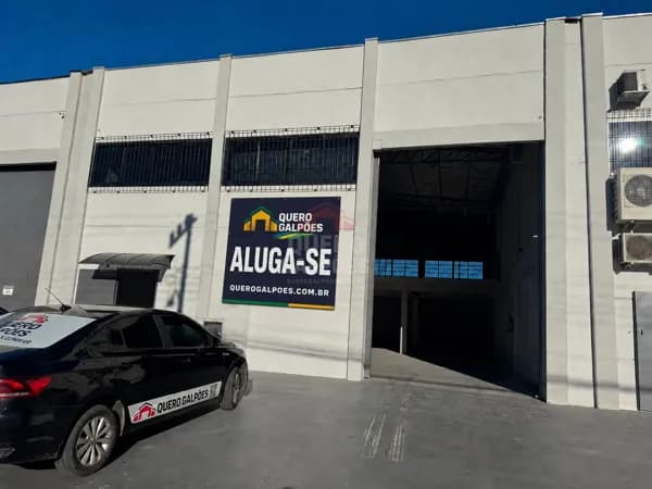 ALUGO GALPÃO DE 240M² NO BAIRRO INDUSTRIAL