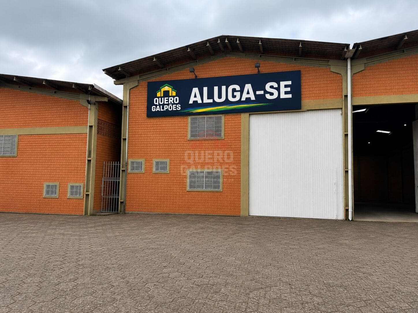 GALPÃO PARA LOCAÇÃO com 460 m² EM SERRARIA