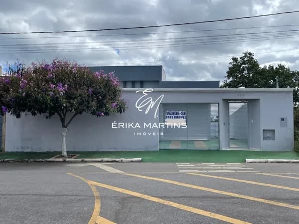 Casa com 3 Quartos sendo 1 suite e Amplo Quintal, Bairro Vila dos Ipes Lagoa Santa
