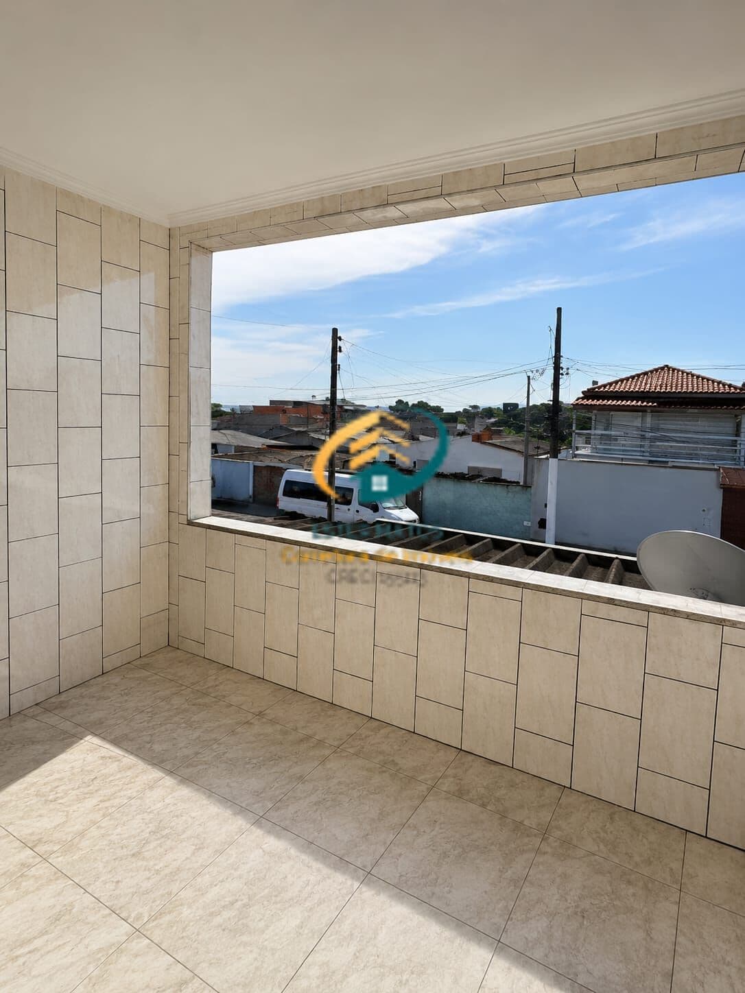 Sobrado em Guarujá - Vila Áurea (Vicente de Carvalho)