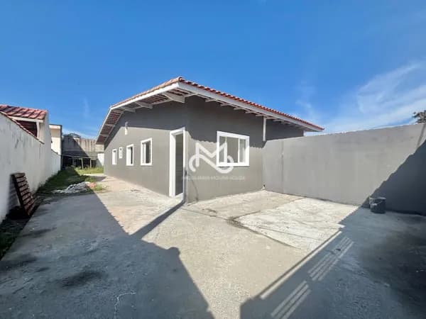 Casa a 400m da praia para venda no Jardim Indaiá em Bertioga/SP