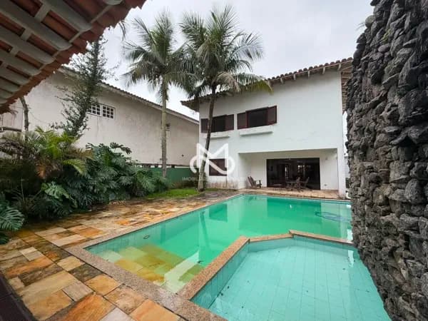 Casa à venda em condomínio no bairro Maitinga em Bertioga/SP