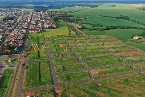 Lote/Terreno em Bela Vista do Paraíso - Centro