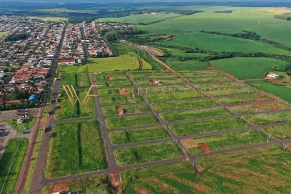 Lote/Terreno em Bela Vista do Paraíso - Centro