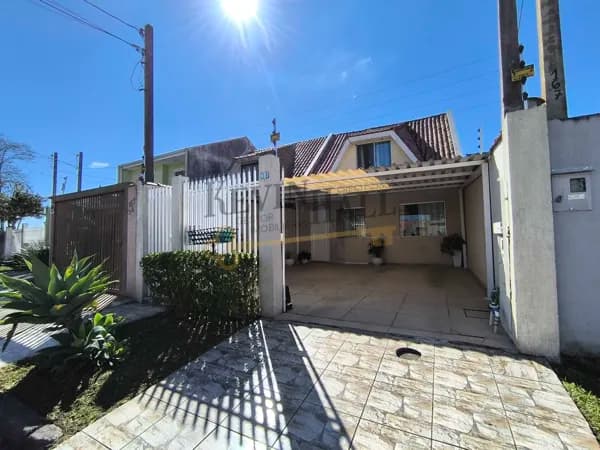 Casa com ático 03 dorms 142m² no Boneca do Iguaçu - SJP - R$ 750.000,00