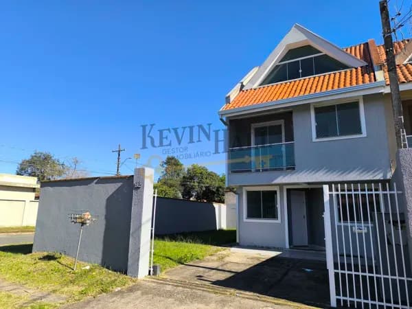 Sobrado Triplex de Esquina no Costeira - SJP à venda por R$ 580.000,00