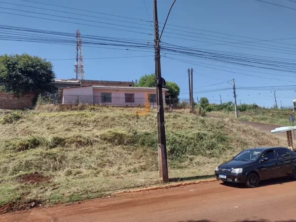 TERRENO ESQUINA AVENIDA LA SALLE