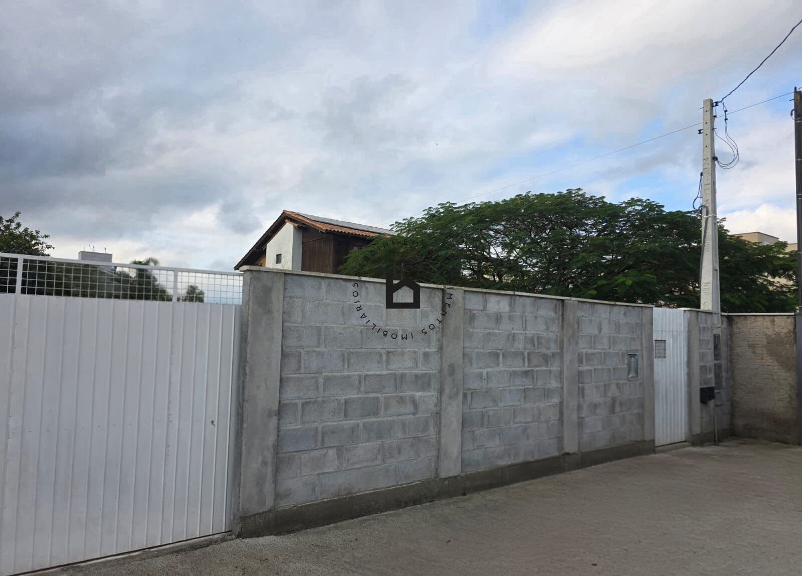 Oportunidade de Terreno Murado Amplo em Recife, Tubarão/SC