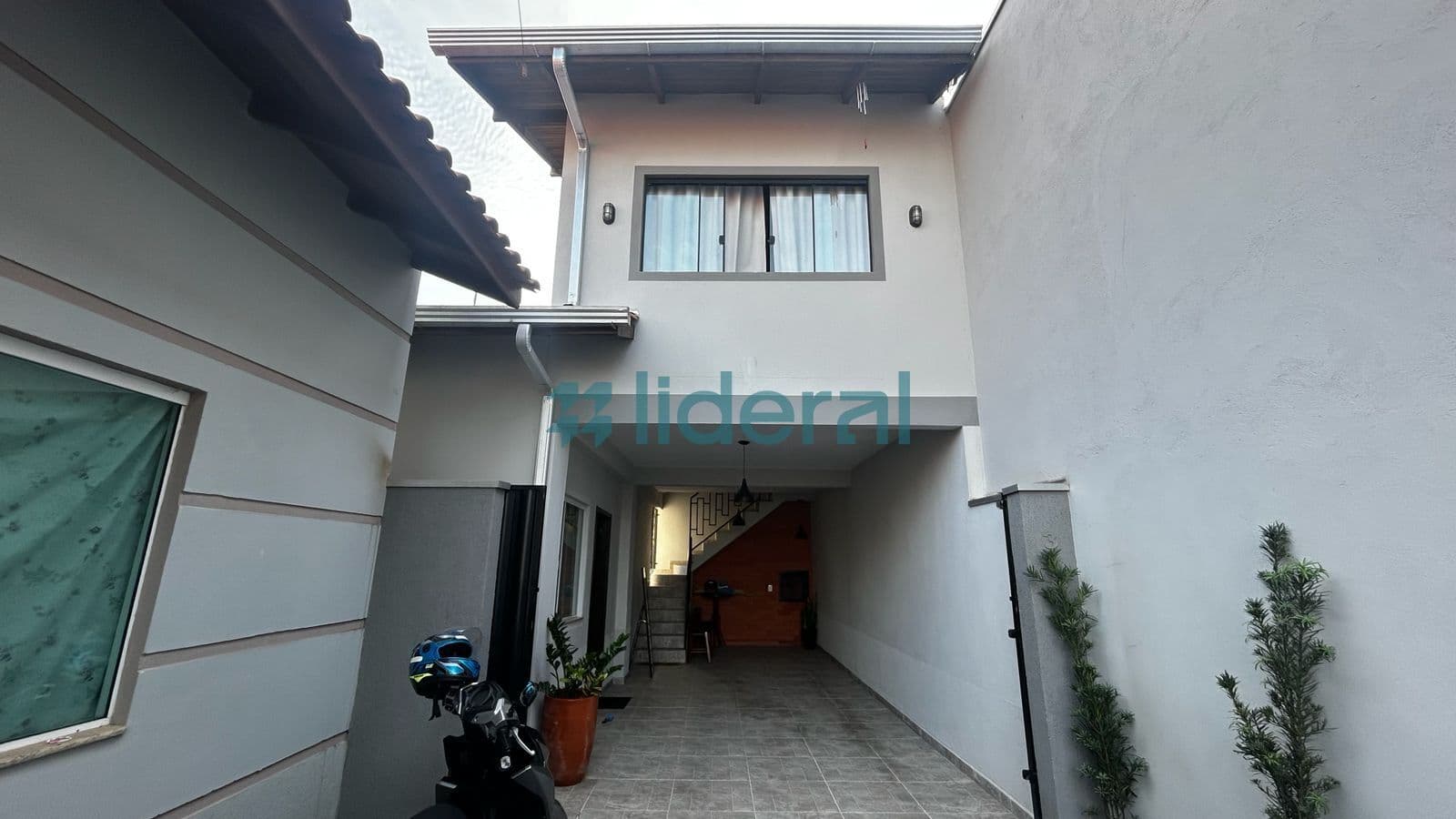 Casa em Canelinha - Centro