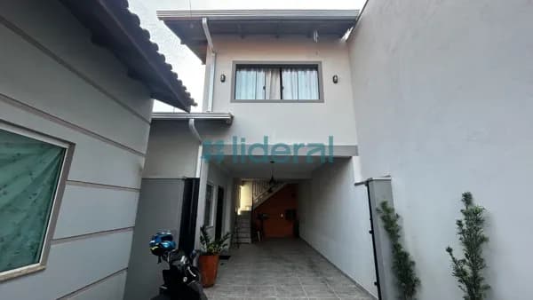 Casa em Canelinha - Centro
