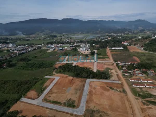 Lote/Terreno em Canelinha - Centro