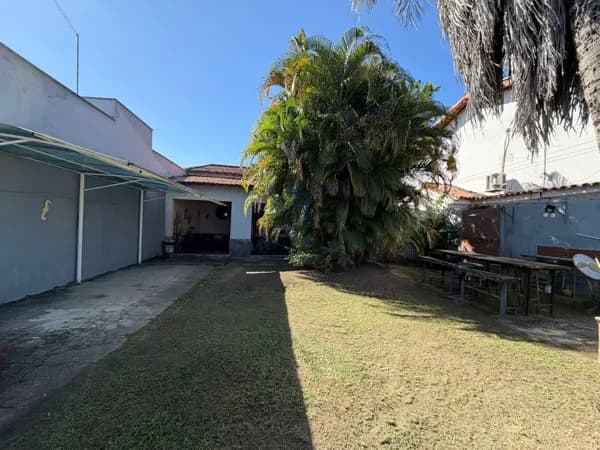 Casa Linear perfeita para sua moradia ou comércio