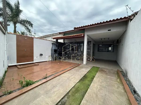 Casa à venda no bairro Jardim Imperador em Peruíbe/SP