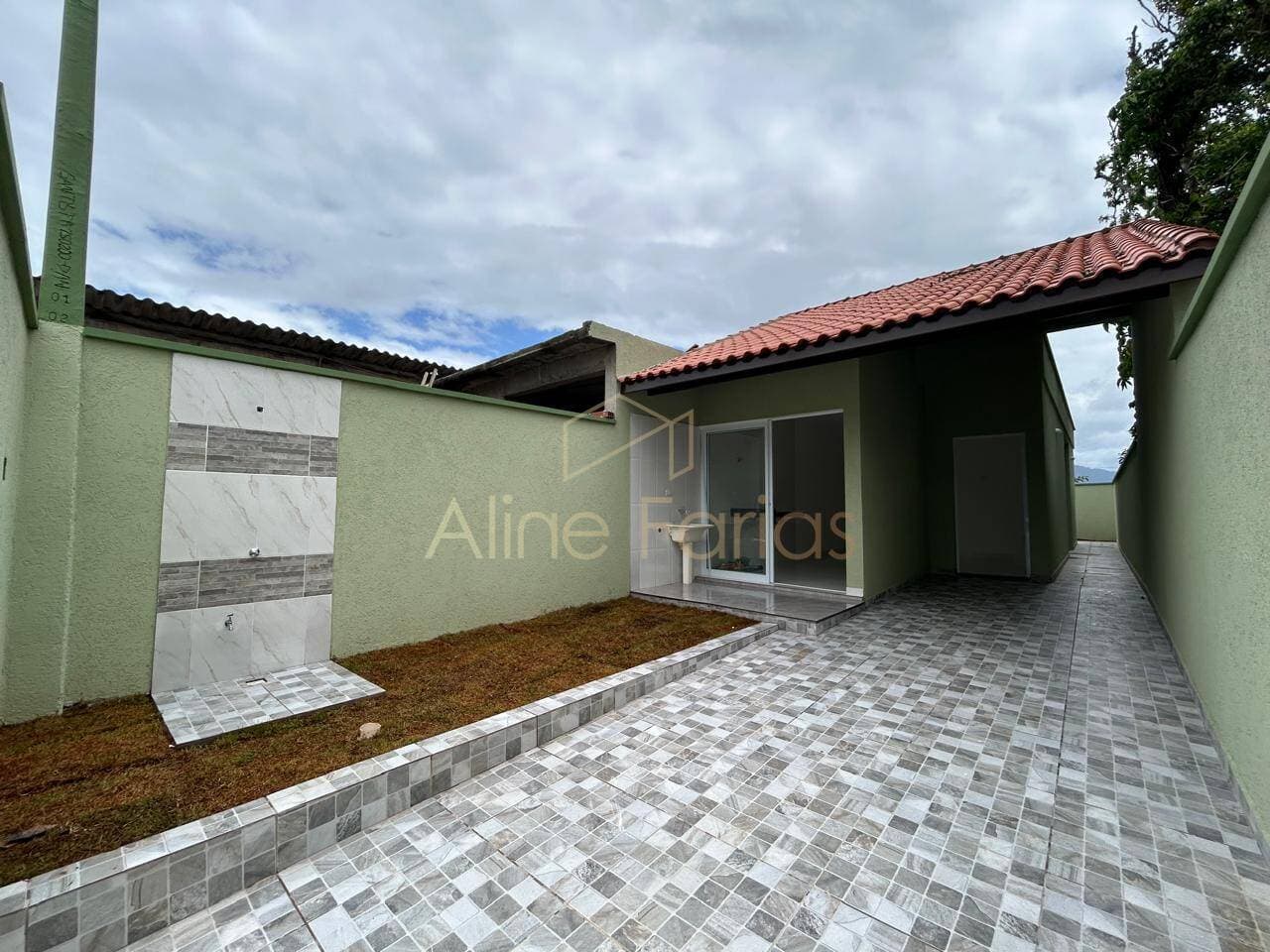 Casa nova à venda em Peruíbe
