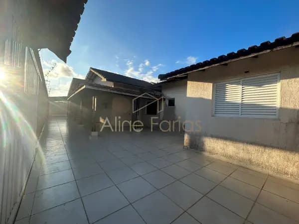 Casa à venda no bairro Jardim Peruíbe em Peruíbe/SP