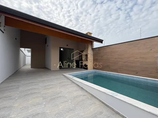Casa nova no Flora Rica II com piscina e ambientes planejados à venda em Peruíbe