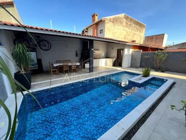 Casa à venda no bairro Balneário Josedy em Peruíbe/SP