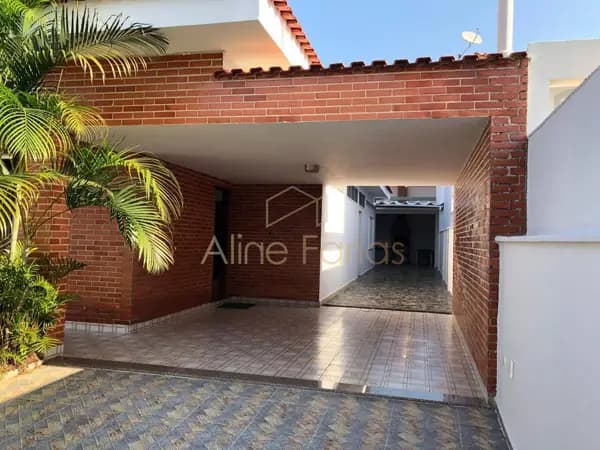 Casa com varanda exclusiva à venda em Praia Grande