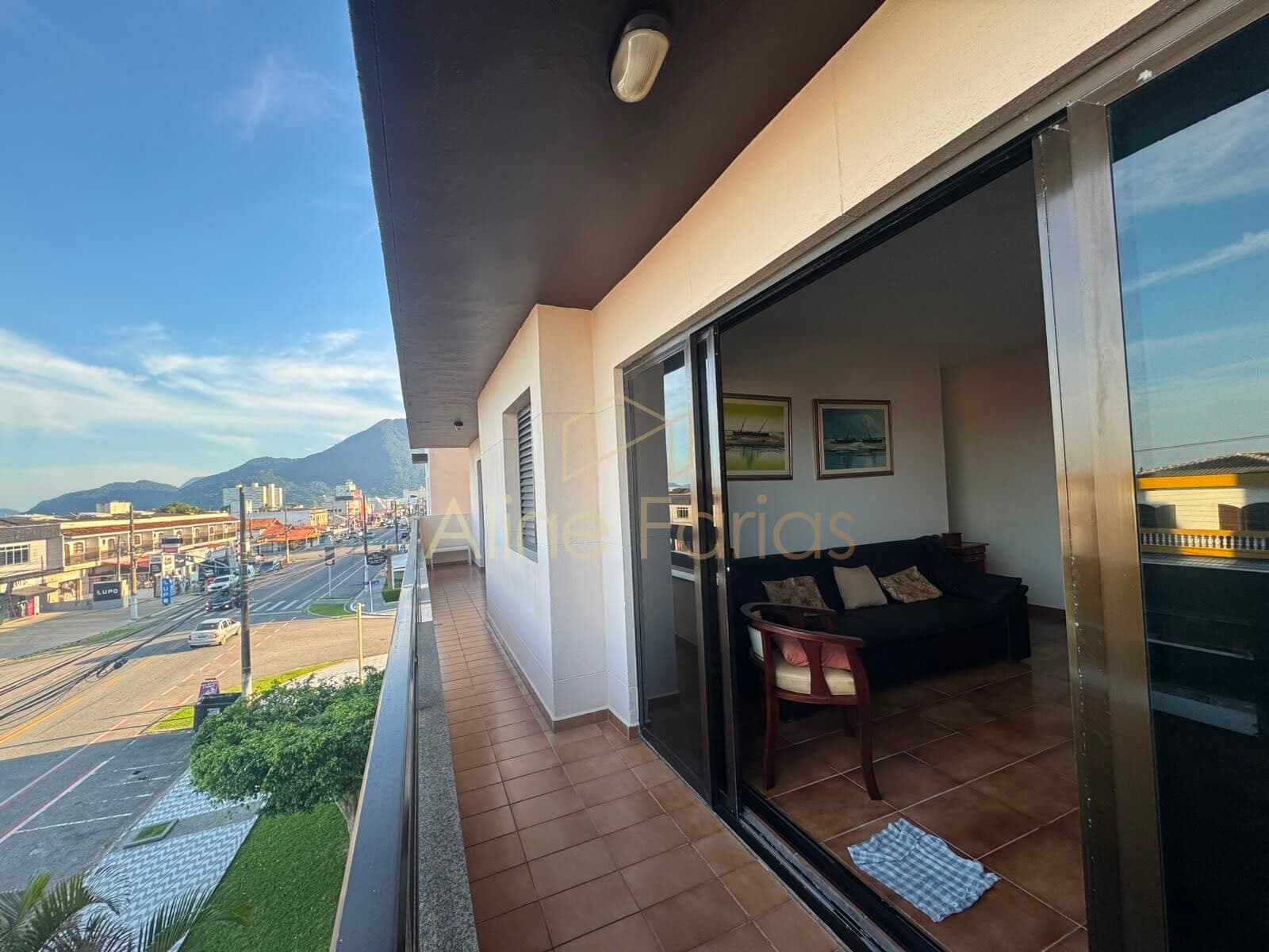 apartamento à venda próximo à praia com 3 dormitórios e condomínio completo em Peruíbe