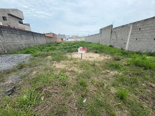 Terreno com infraestrutura completa à venda em Peruíbe